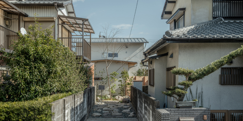 「旗竿の小屋」を公開しました